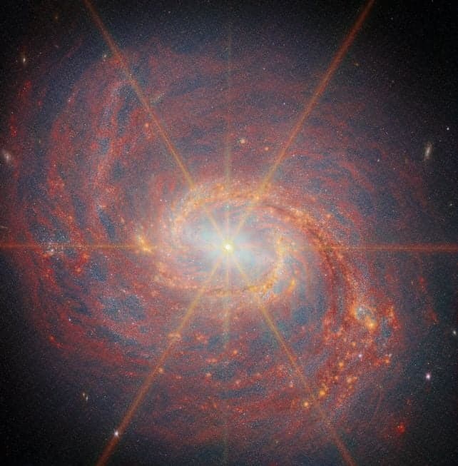 Composição de imagens de M77 no infravermelho próximo e médio