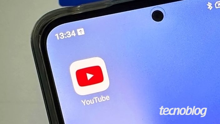ícone do YouTube em um celular Android