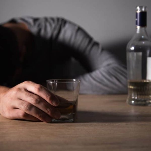 Álcool ajuda a dormir, mas prejudica qualidade do&hellip;