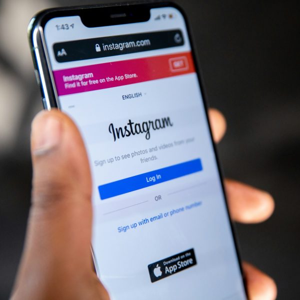 Empreendedores relatam prejuízos após terem contas derrubadas no&hellip;