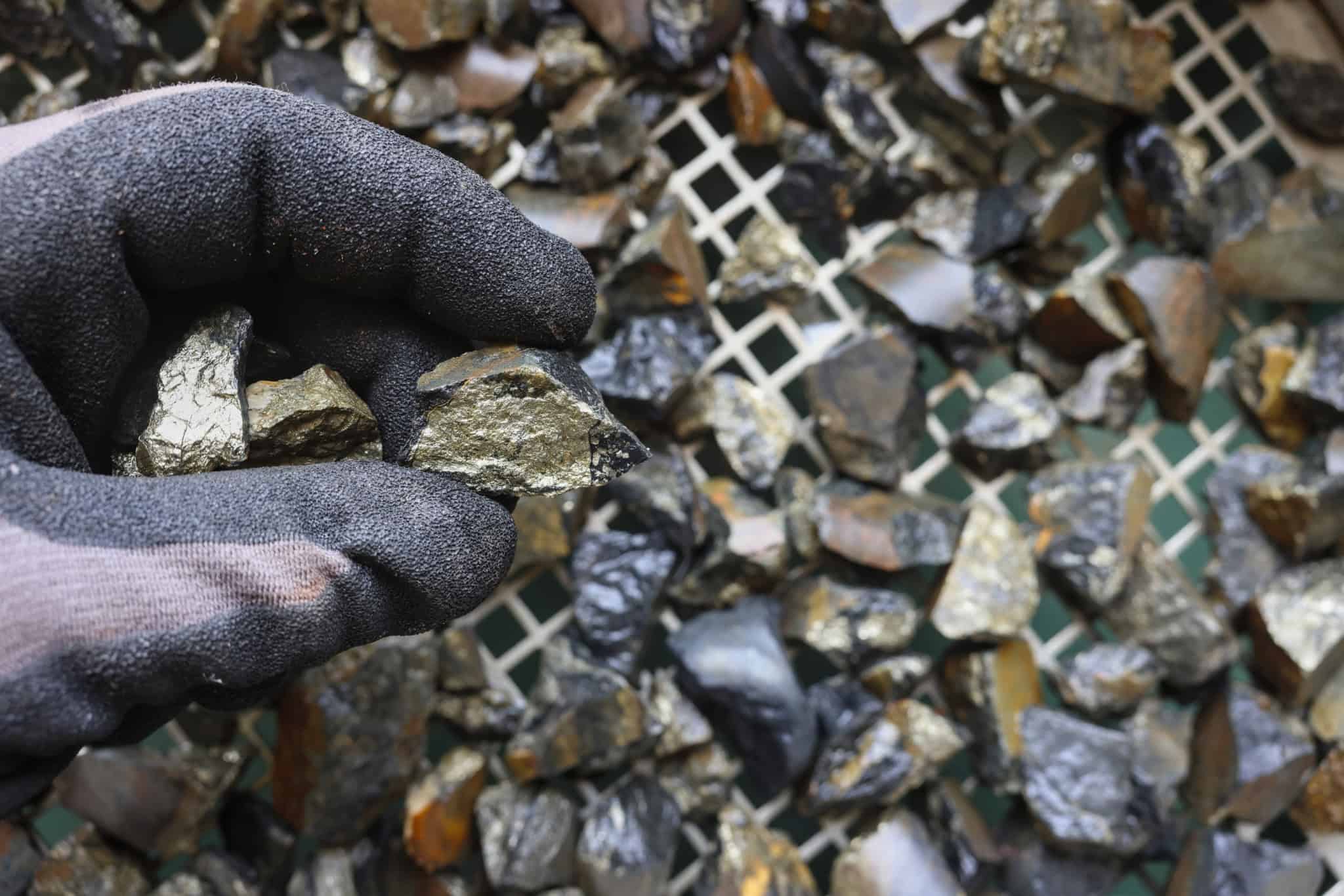 Startups do Vale do Silício apostam em IA para transformar produção de minerais críticos