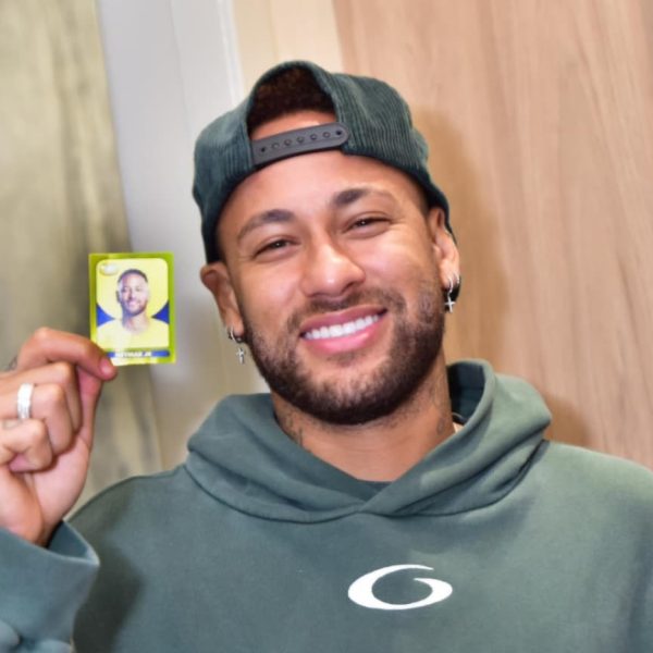 Figurinha dourada de Neymar Jr. esgota em menos&hellip;