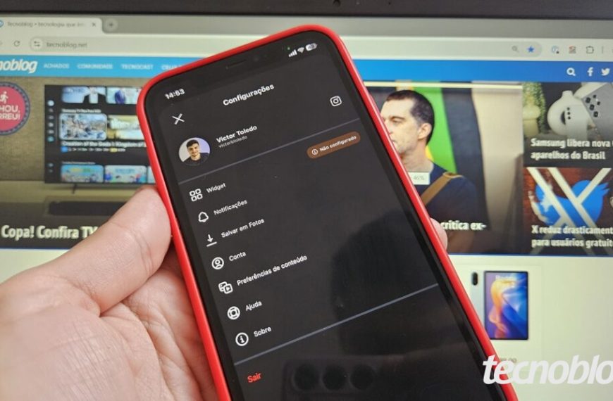 Tela que mostra a página de configurações do Instants do Instagram, com o Tecnoblog ao fundo