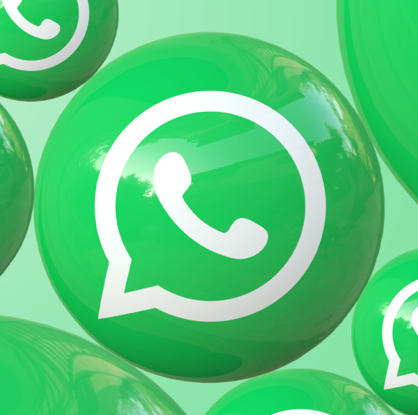 Logos do WhatsApp em balões verdes