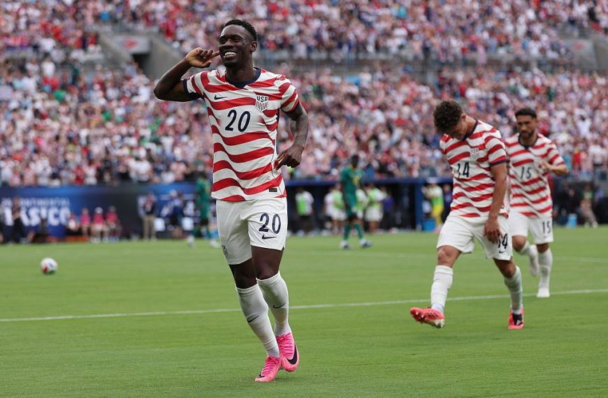 Estados Unidos voltam a aplicar uma goleada em uma Copa do Mundo após quase 100 anos